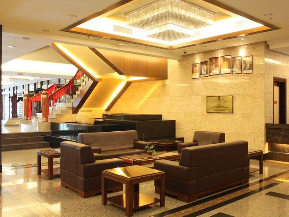 Imperial Palace 4* Miri